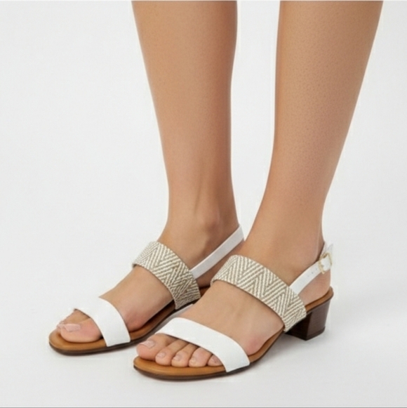 Italian Shoemakers Shoes - Italian Shoemakers Infamous White Brown Aztec Sandals Women’s 10 Low Heels NWOB